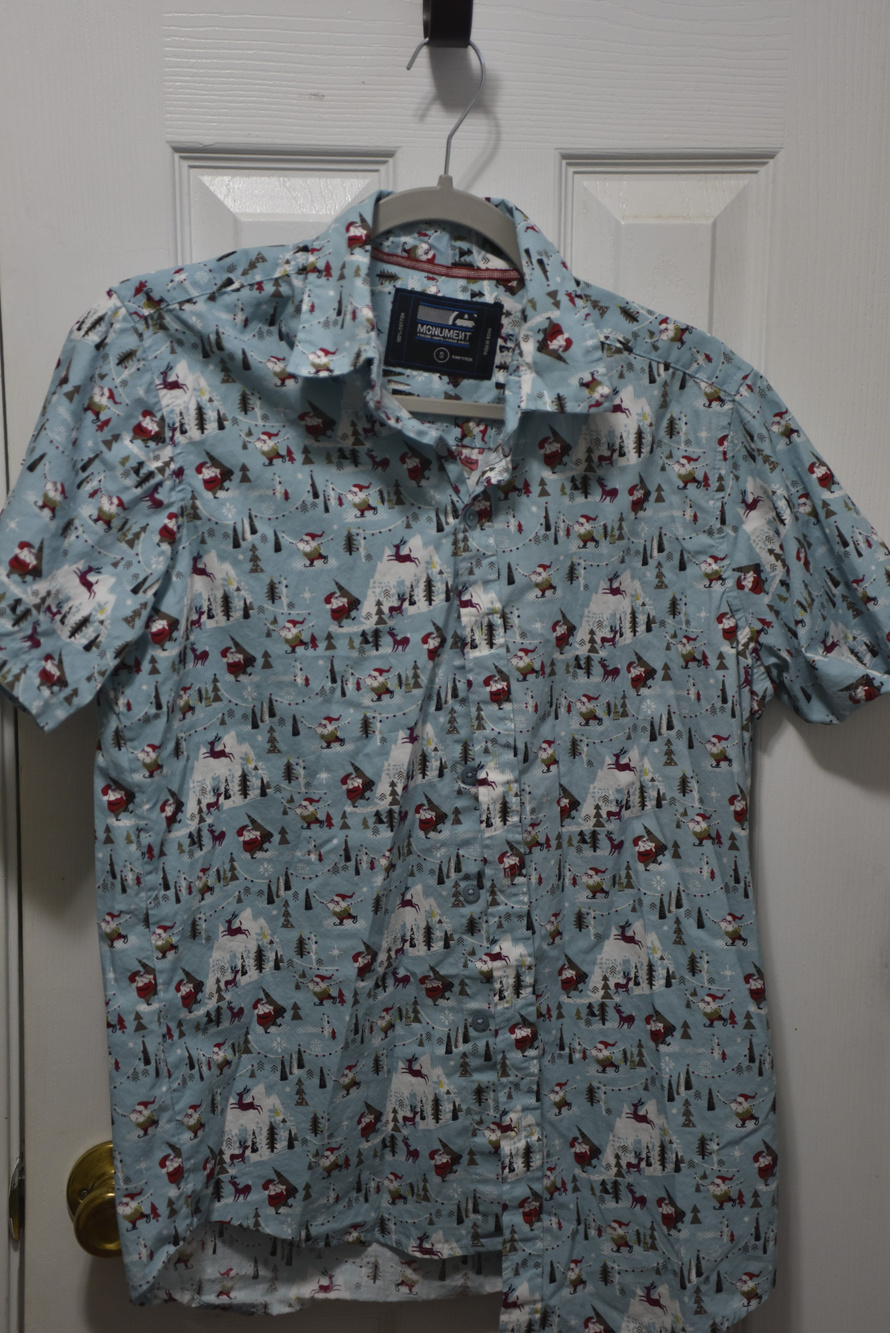 Monument Holiday Print Short Sleeve Button Up Hawaiian Shirt Size S LSC369